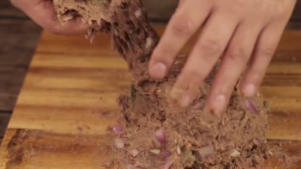 Mélange Patte Viande Faire Des Boulettes Viande Avec Les Mains — Video