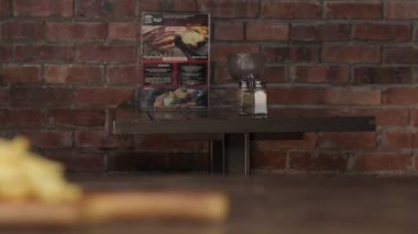 Balık Fileto Burger Görünümü - Kaydırıcı - Sağdan Sola