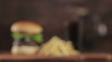 Beef Cheese Burger Görünümü - Odaklanma Çekimi