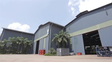 Mavi Gri Fabrika Depoları - Pan - Soldan Sağa