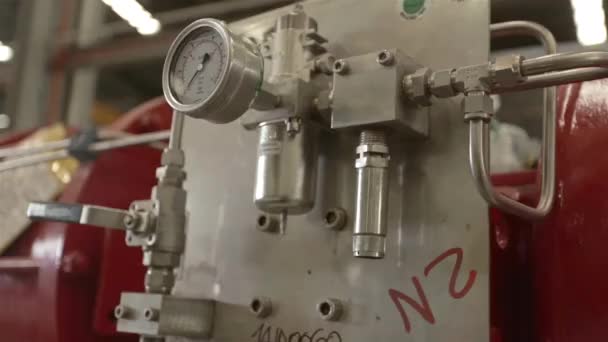 Maschinendruckanzeige Schieber Wegbewegen — Stockvideo