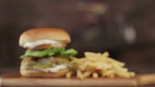 Affichage Hamburger Filet Poisson Slider Démise Point Pour Concentrer — Video