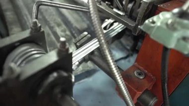 Makine Nob Çemberler içinde Gidiyor - Elle tutulur