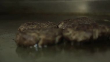 Et Patty - Izgarada Pişmiş Biftek Köftesi - Kenar Açı