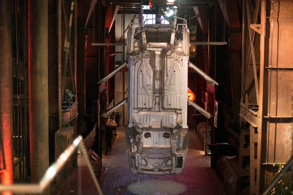 Araba Zollverein, Essen, Almanya tasarım müzesinde asılı