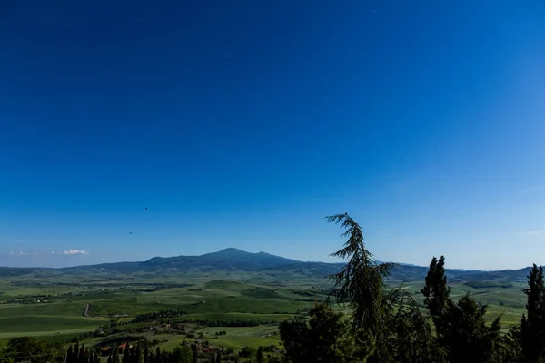 Una vista fantástica de Val D 'Orcia al atardecer desde Pienza — Foto de Stock