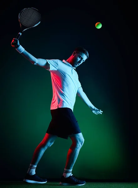 Tenis oyuncu adam izole — Stok fotoğraf
