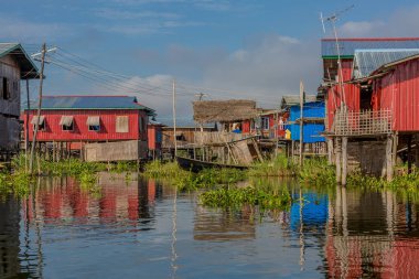 yüzen evler Inle Gölü Shan devlet Myanmar