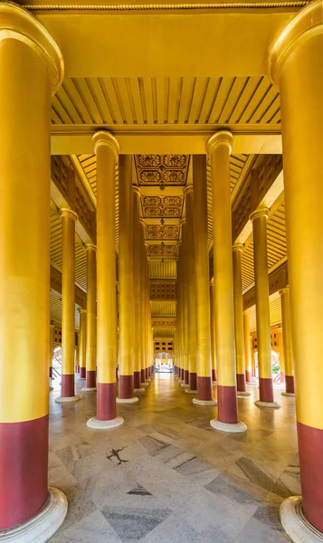 Kyauk Taw Gyi Phayar Mandalay city Myanmar — Stockfoto