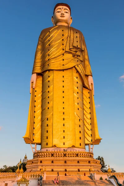 O Buda Laykyun Sekkya Monywa Myanmar — Fotografia de Stock