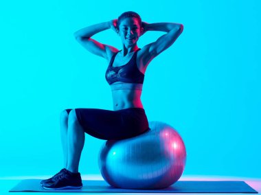 kadın exercsing fitness Pilates exercices izole