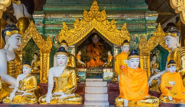 Buddha-Statuen Shwedagon Pagode Yangon Myanmar — Stockfoto