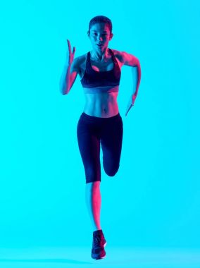 izole çalışan kadın runner