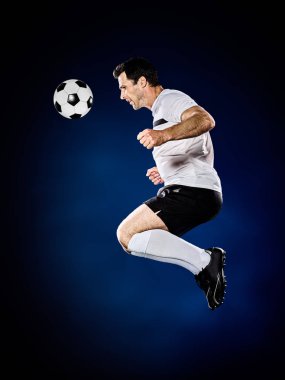 Futbolcu adam izole 