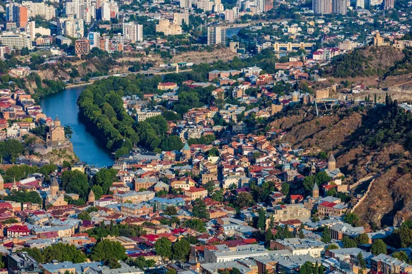 Τιφλίδα πόλη τοπίο ορίζοντα Γεωργία Ευρώπη ορόσημο — Φωτογραφία Αρχείου