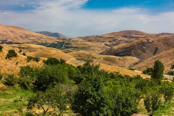 Rutier Vayots Dzor peisaj munți Armenia reper — Fotografie, imagine de stoc