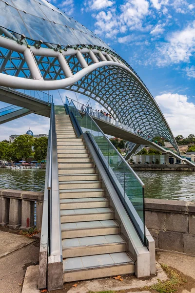 Most míru Tbilisi Georgia Evropa orientační bod — Stock fotografie