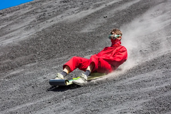 Cerro Negro Volcano surf boarding Nicaragua — 图库照片