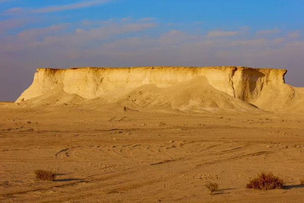 Ras Brouq resreve woestijn landschap Zekreet Qatar — Stockfoto