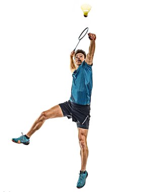 Badminton oyuncusu genç adam beyaz arkaplanı izole etti