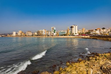 Sidon Saida ufuk çizgisi şehir deniz manzarası Güney Lübnan