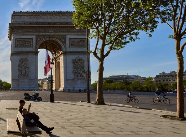 Paris França trancar coronavírus covid-19 quarentena — Fotografia de Stock