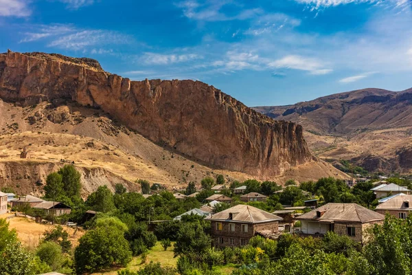 Свята Мати Божої Церкви Areni Vayots Dzor ландшафт Вірменії — стокове фото