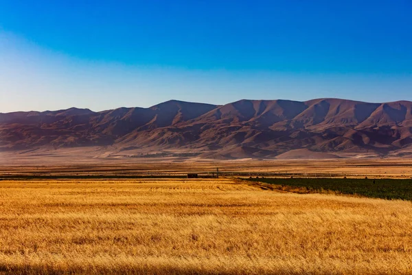 Landschaft Panorama Sonnenuntergang Vardenis Gegharkunik Armenien Wahrzeichen — Stockfoto