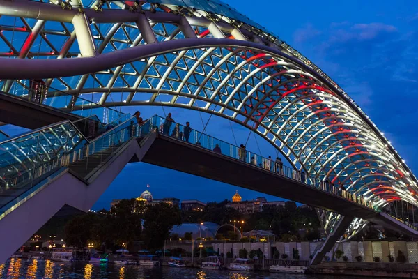 Die Brücke des Friedens Tiflis Georgien Europa Wahrzeichen — Stockfoto