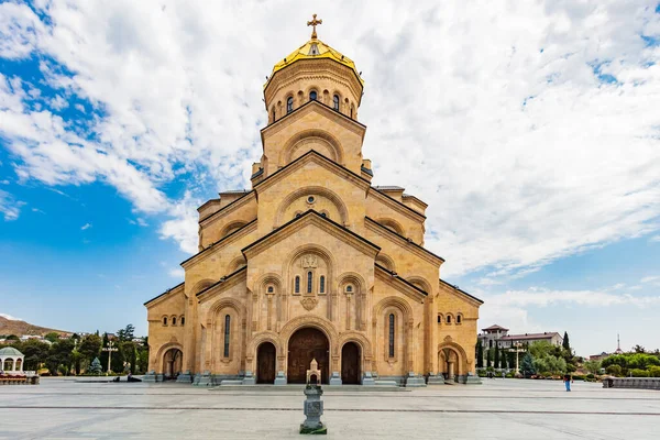 Holy Trinity Cathedral church Tbilisi Georgia Europe landmark — Stock Photo, Image