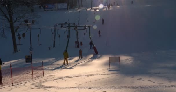 Skigebiet Einem Sonnigen Tag Winter — Stockvideo