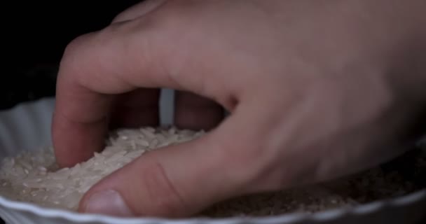 Arroz Branco Sobre Fundo Preto — Vídeo de Stock