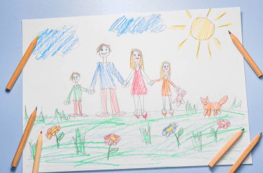 Çocuk çizim ve renk kalemler