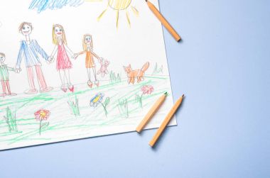 Çocuk çizim ve renk kalemler