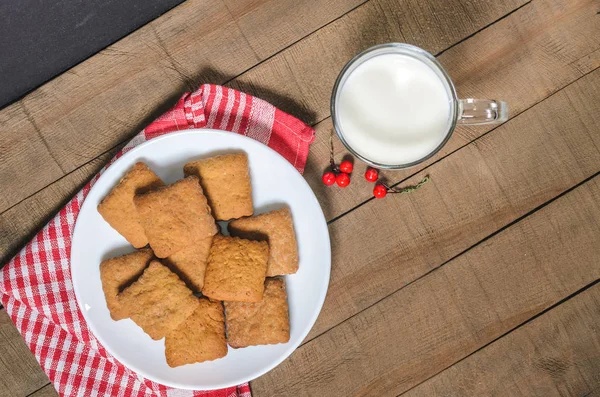 Biscoitos Leite Guardanapo Vermelho Decoração Natal Com Espaço Livre Para — Fotografia de Stock