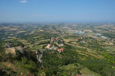 Torriana Ortaçağ Kalesi, İtalya görüntülemek