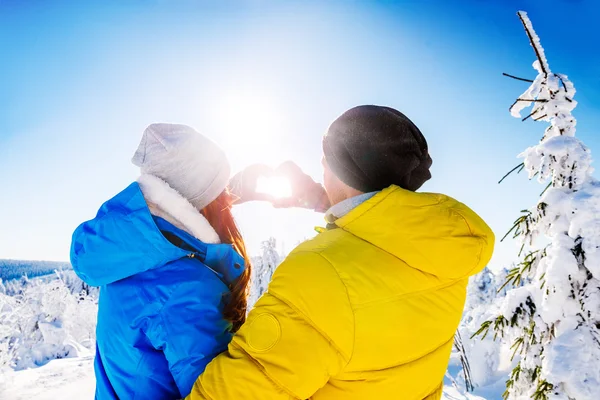 Couple winter heart — Stock Photo, Image