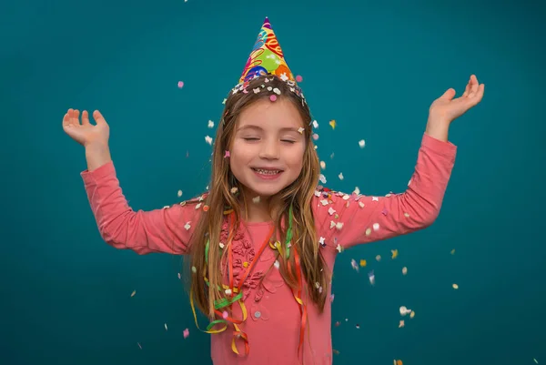 Festa menina com confete — Fotografia de Stock