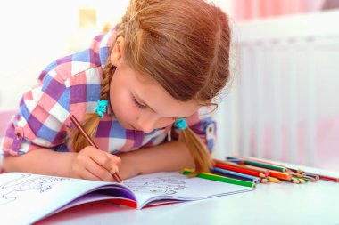 Akıllı zeki çocuk 