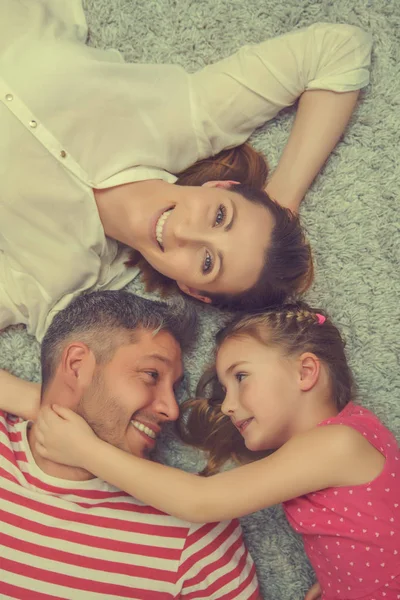 Nuova famiglia di appartamenti — Foto Stock