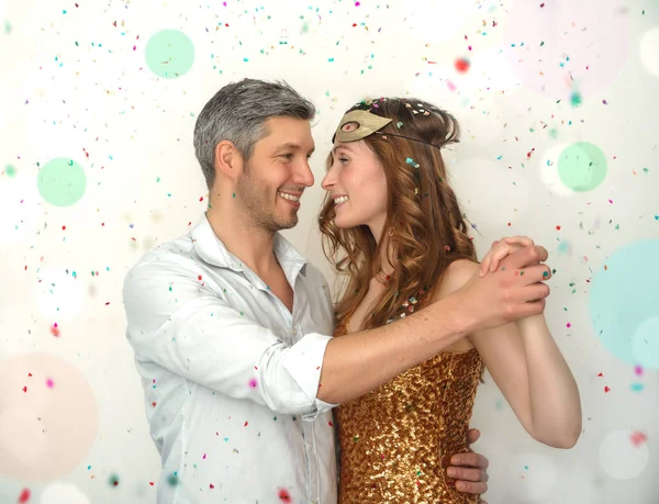 Party tanzen erwachsenes Paar — Stockfoto