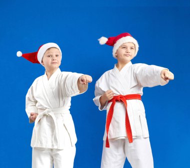 Noel Baba'nın şapkalı sporcular darbe kol vuruyorsun