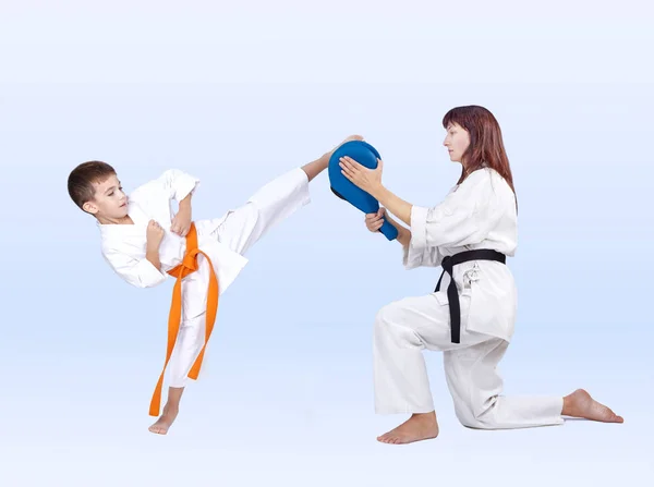 Boy beats a kick on the Double Kick Pad — Stock Photo, Image