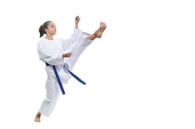 Yetişkin bir atlet tekme bacak ileri eğitim