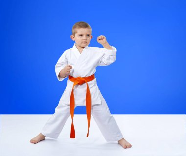 Raf karate küçük atletidir