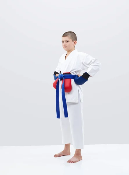 Atleta Karategi Con Sovrapposizioni Rosso Blu — Foto Stock