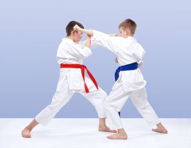 Sportmens eğitim grev ve eller bloklarını vardır