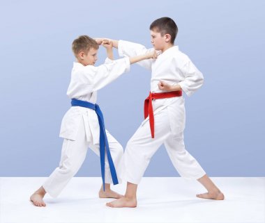 Çocuklar eğitim grev ve eller blokları