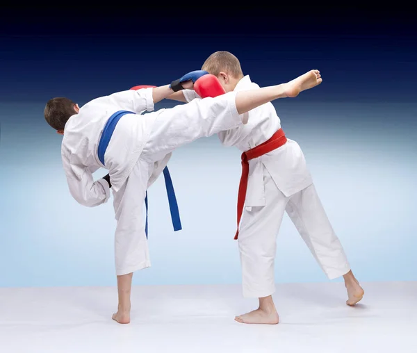 Red Blue Belt Boys Training Strike Arm Leg — Stock Photo, Image