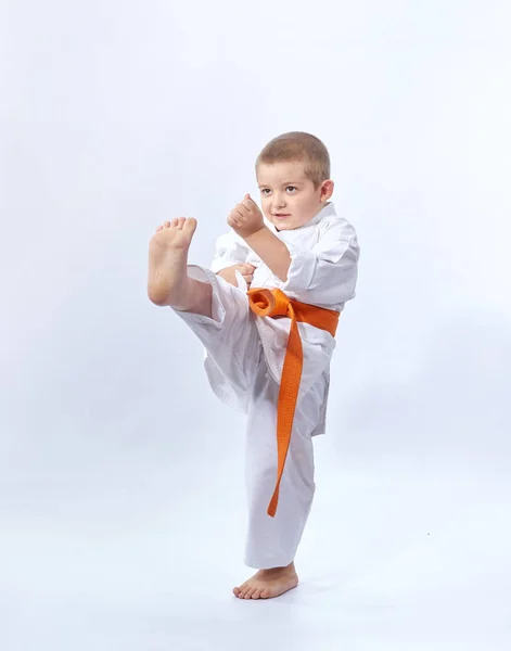 Karategi Boy Beats Kicking — Stock Photo, Image